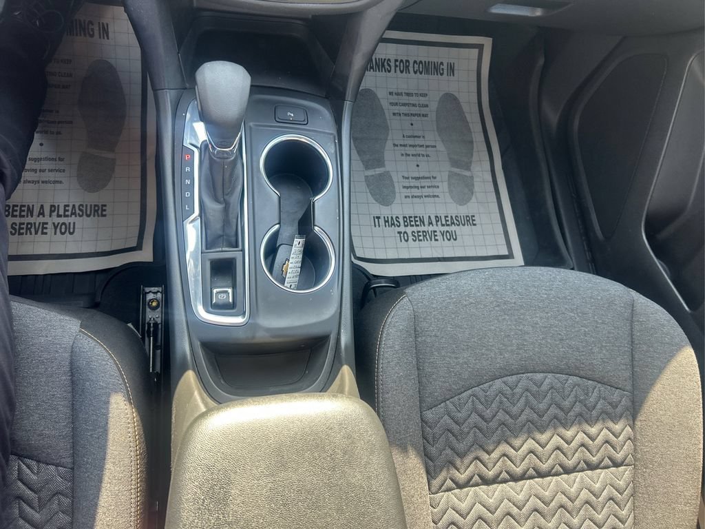 Used 2024 Summit White Chevrolet LT image 12