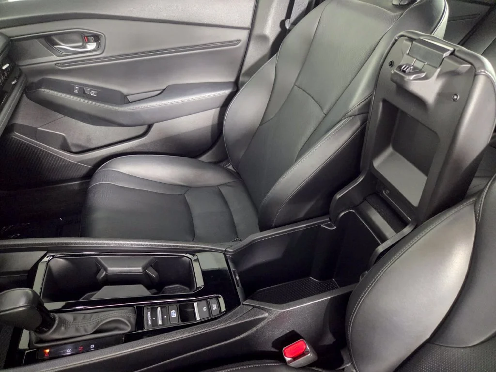 Used 2025 Solar Silver Metallic Honda Sport-L image 19