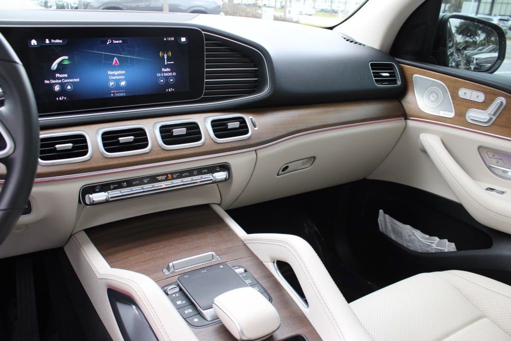 Used 2022 Black Mercedes-Benz GLE 350 image 16