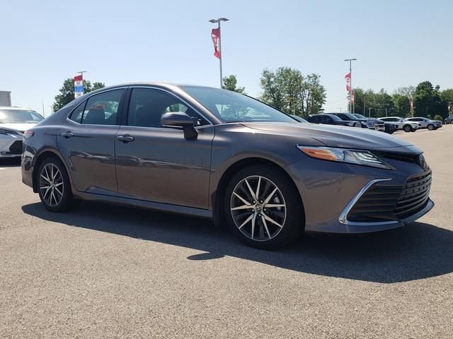 Used 2024 Gray Toyota XLE image 3