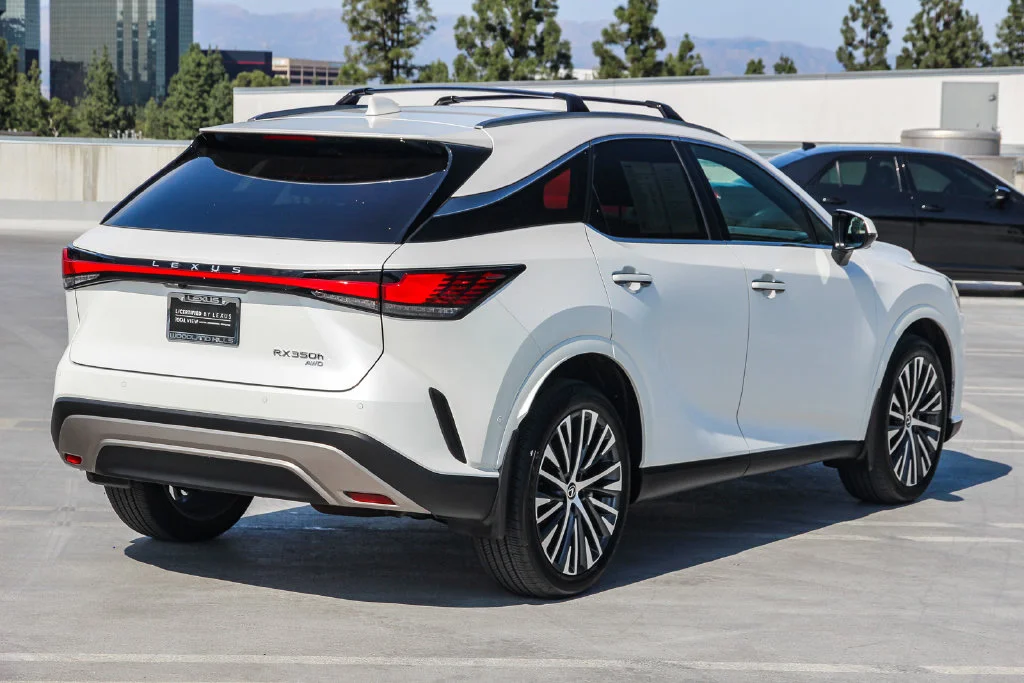 Certified Used 2025 White Lexus 350h Premium Plus image 5