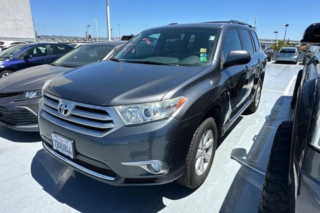 Used 2013 Gray Toyota Base Plus V6 image 1