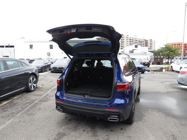 Used 2020 Galaxy Blue Metallic Mercedes-Benz GLB 250 image 13