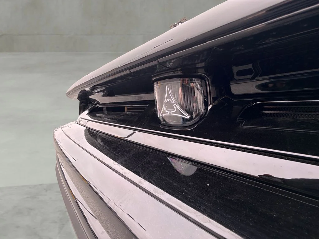 New 2026 Diamond Black Crystal Pearlcoat Dodge R/T image 9