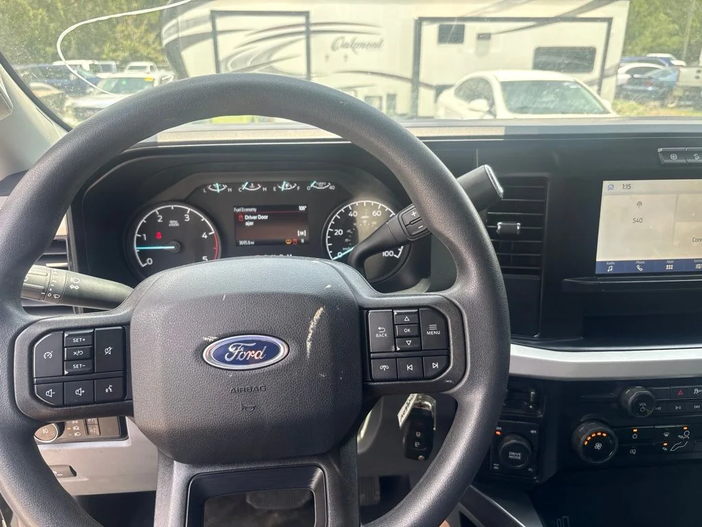 Used 2025 White Ford XLT image 6
