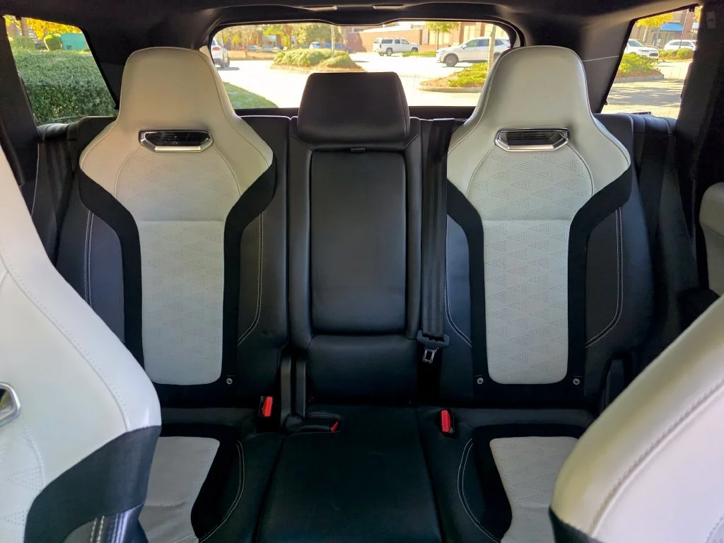 Used 2018 White Land Rover SVR image 26