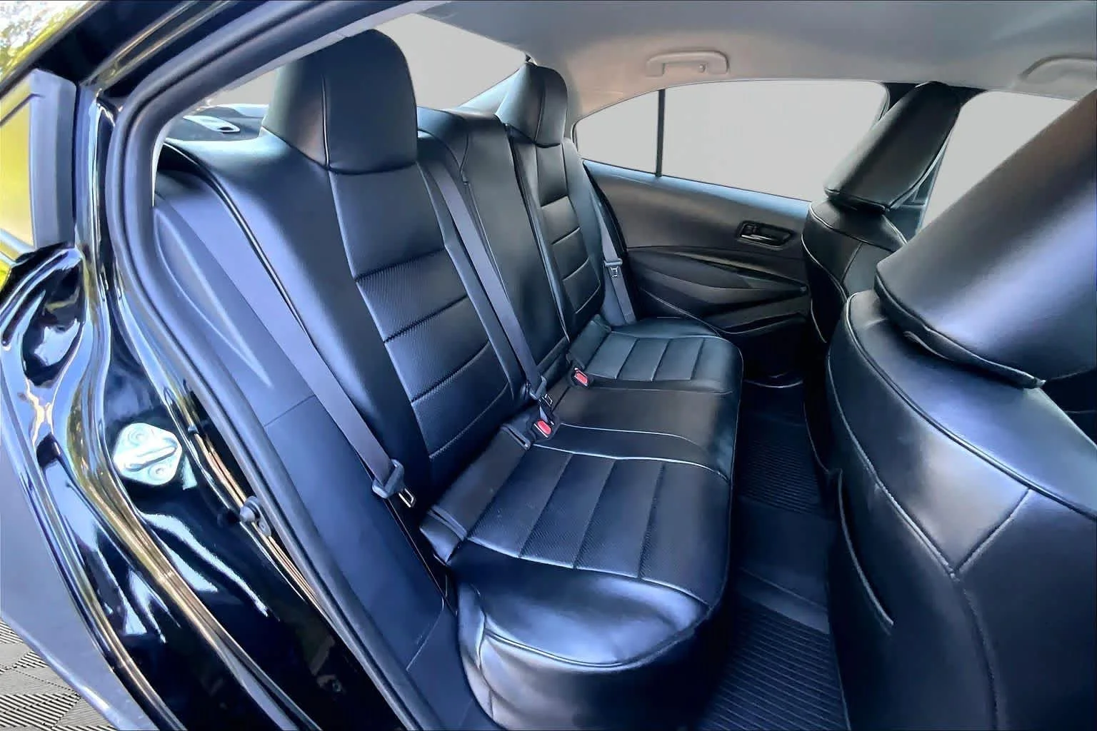 Used 2025 Midnight Black Metallic Toyota LE image 39