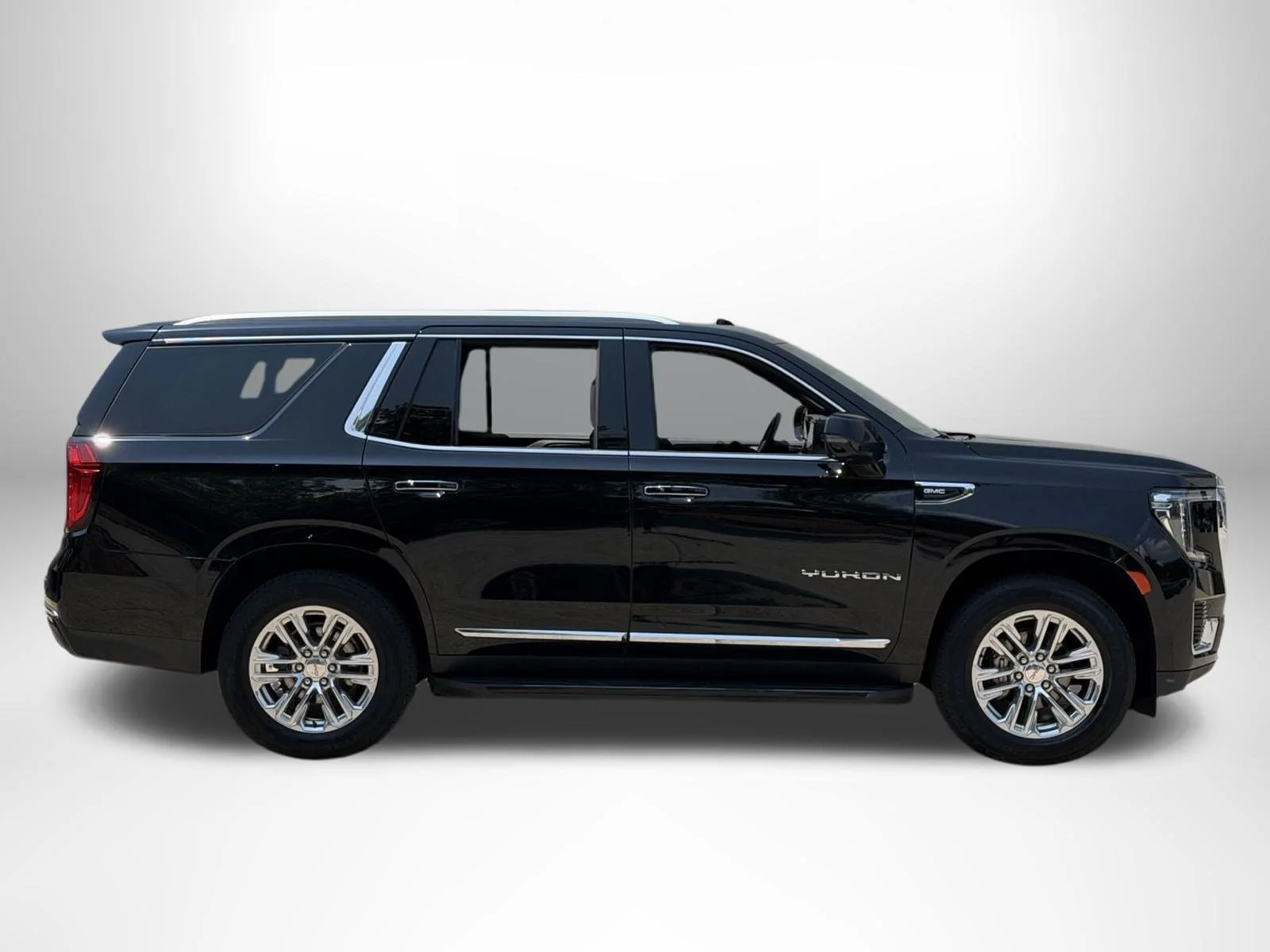 Used 2022 Onyx Black GMC SLT Luxury 4WD image 2