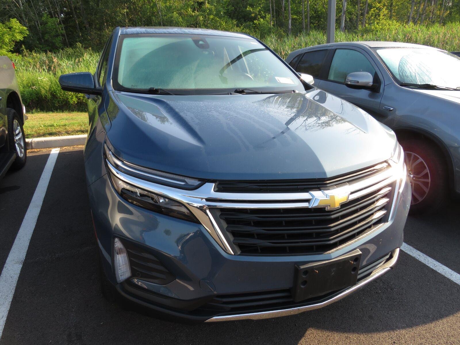 Used 2024 Lakeshore Blue Metallic Chevrolet LT image 13