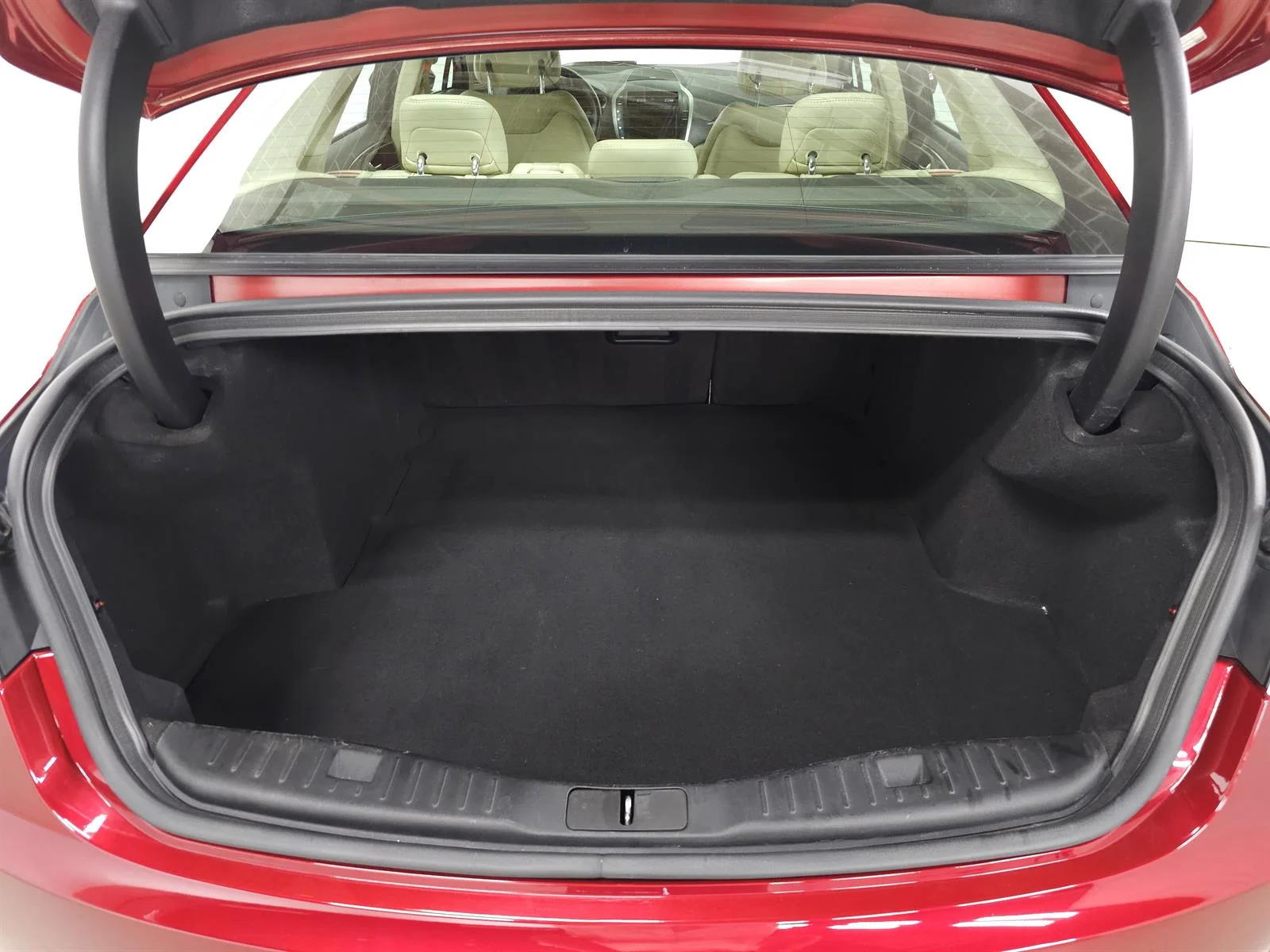 Used 2015 Red Lincoln  image 7