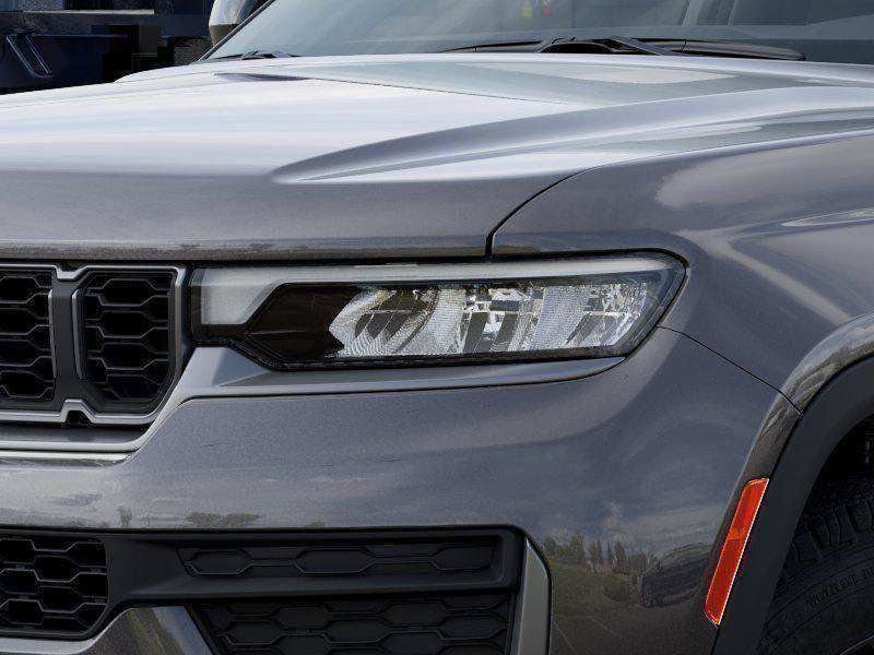 New 2026 Baltic Gray Metallic Clear-Coat Exterior Paint Jeep Altitude image 28