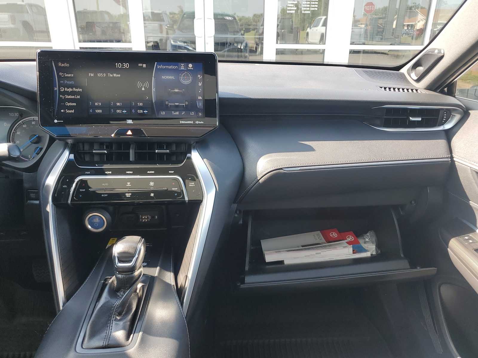 2022 Toyota Venza Limited - Photo 18