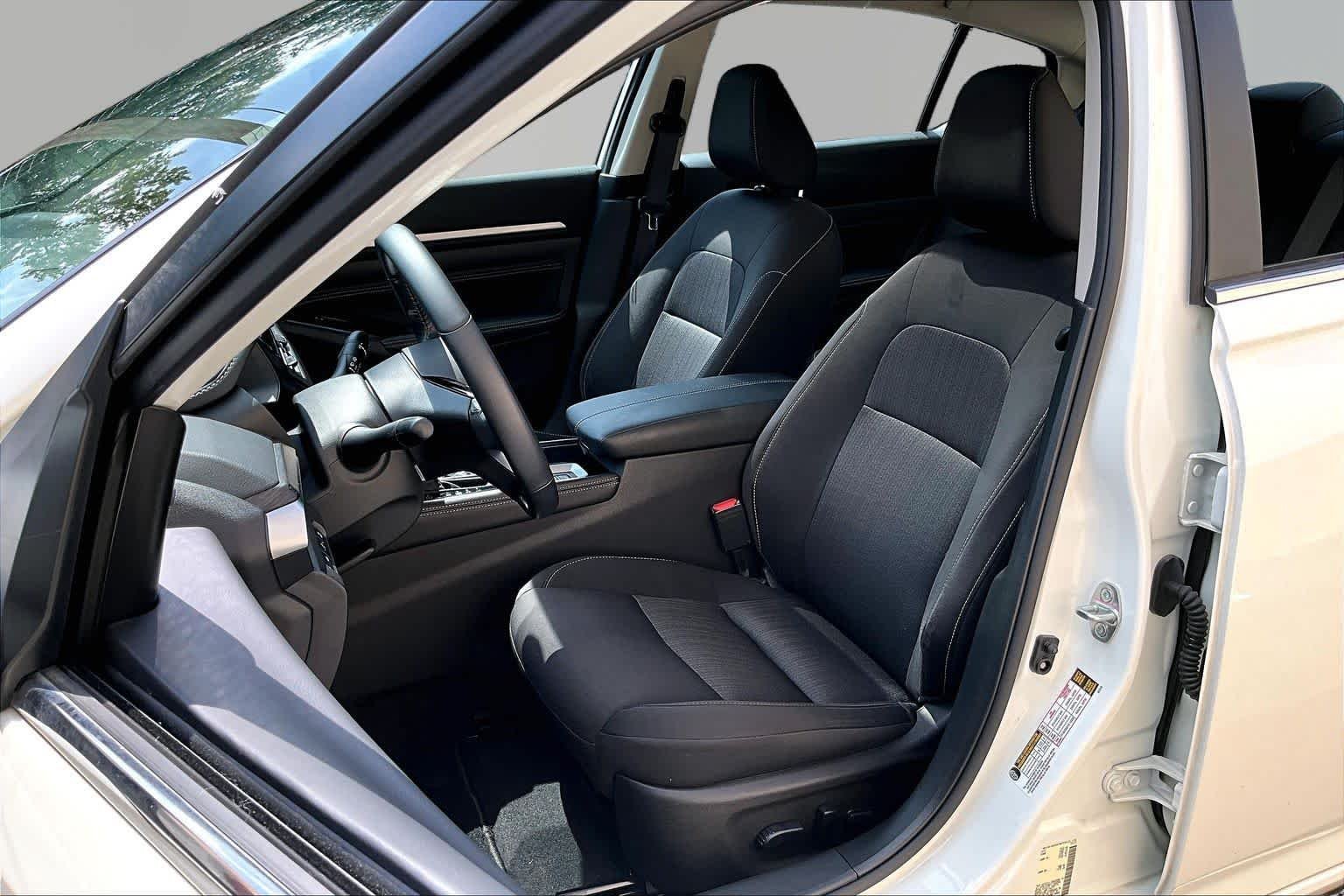 Used 2023 Pearl White Tricoat Nissan 2.5 SV image 8
