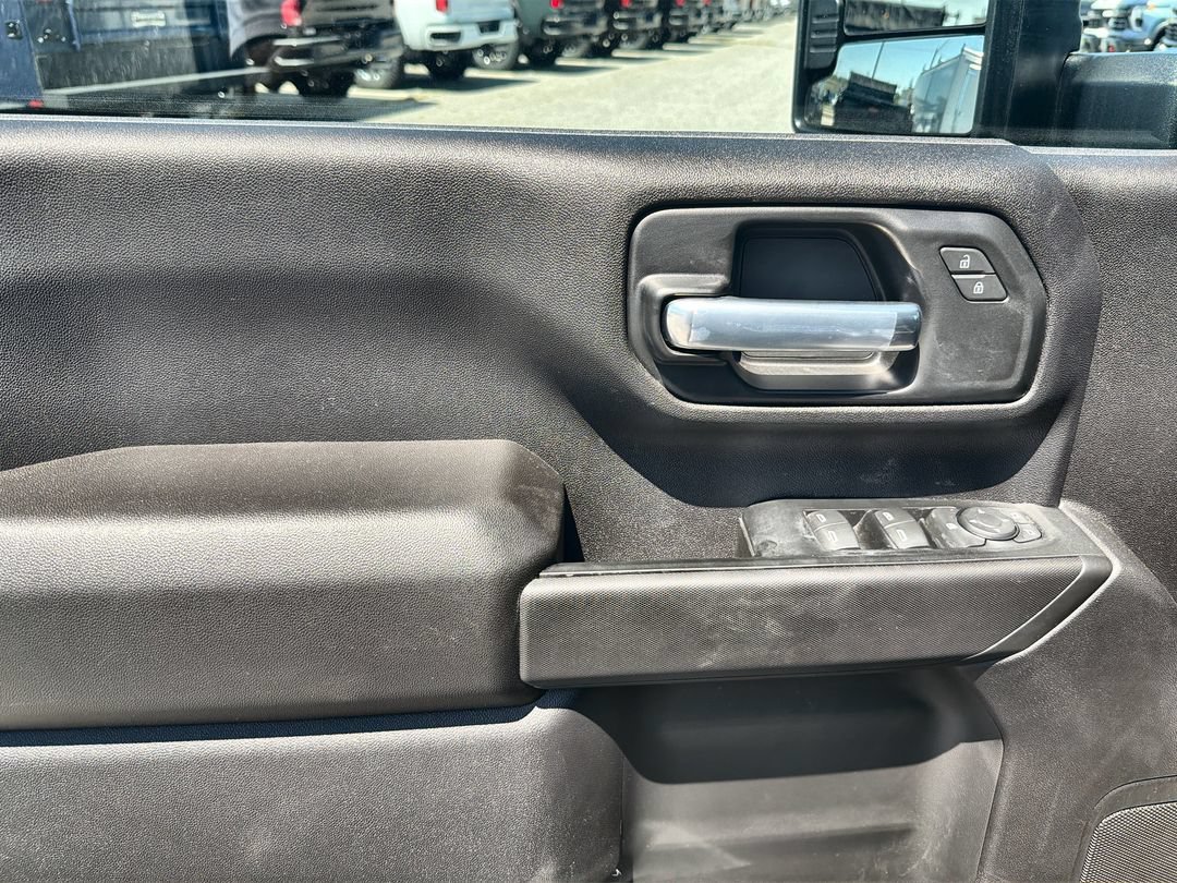 2026 GMC Sierra 3500 Chassis Cab Pro - Photo 16