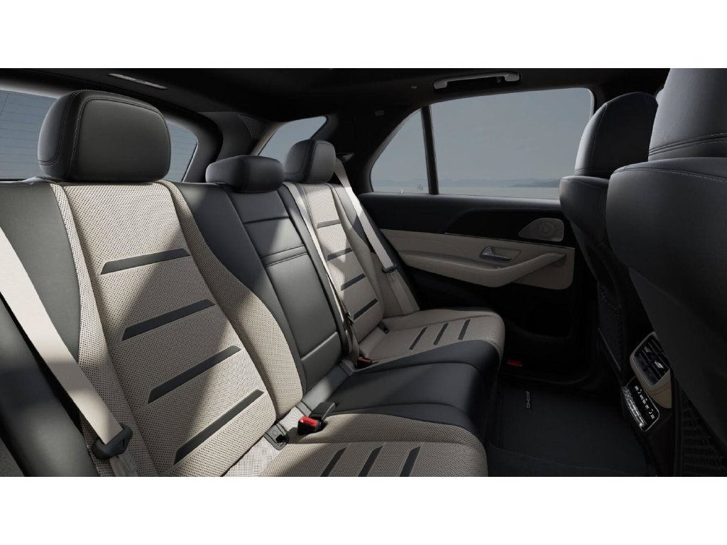 New 2027 Polar White Mercedes-Benz GLE 53e AMG® image 5