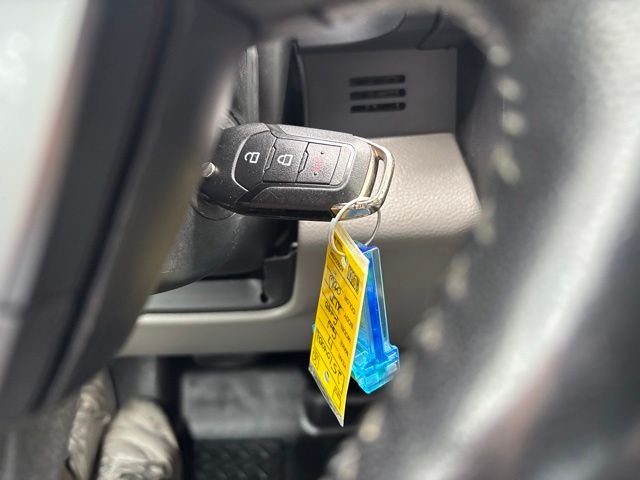 Used 2017 Champagne Ford XLT image 24
