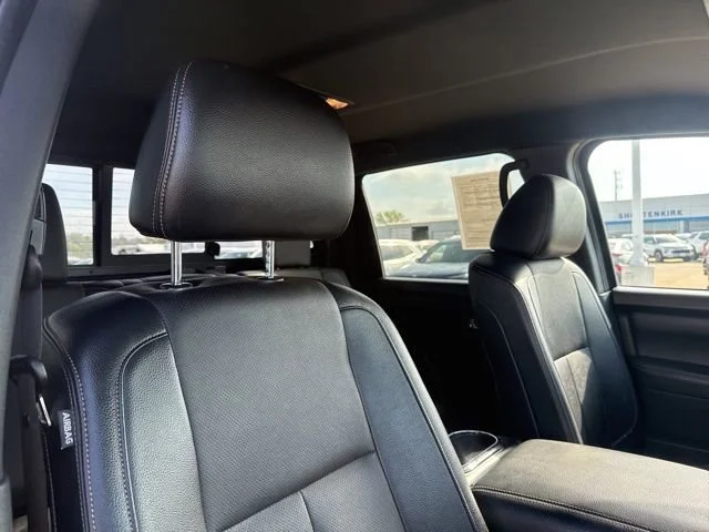 Used 2019 Magnetic Black Nissan SL image 60