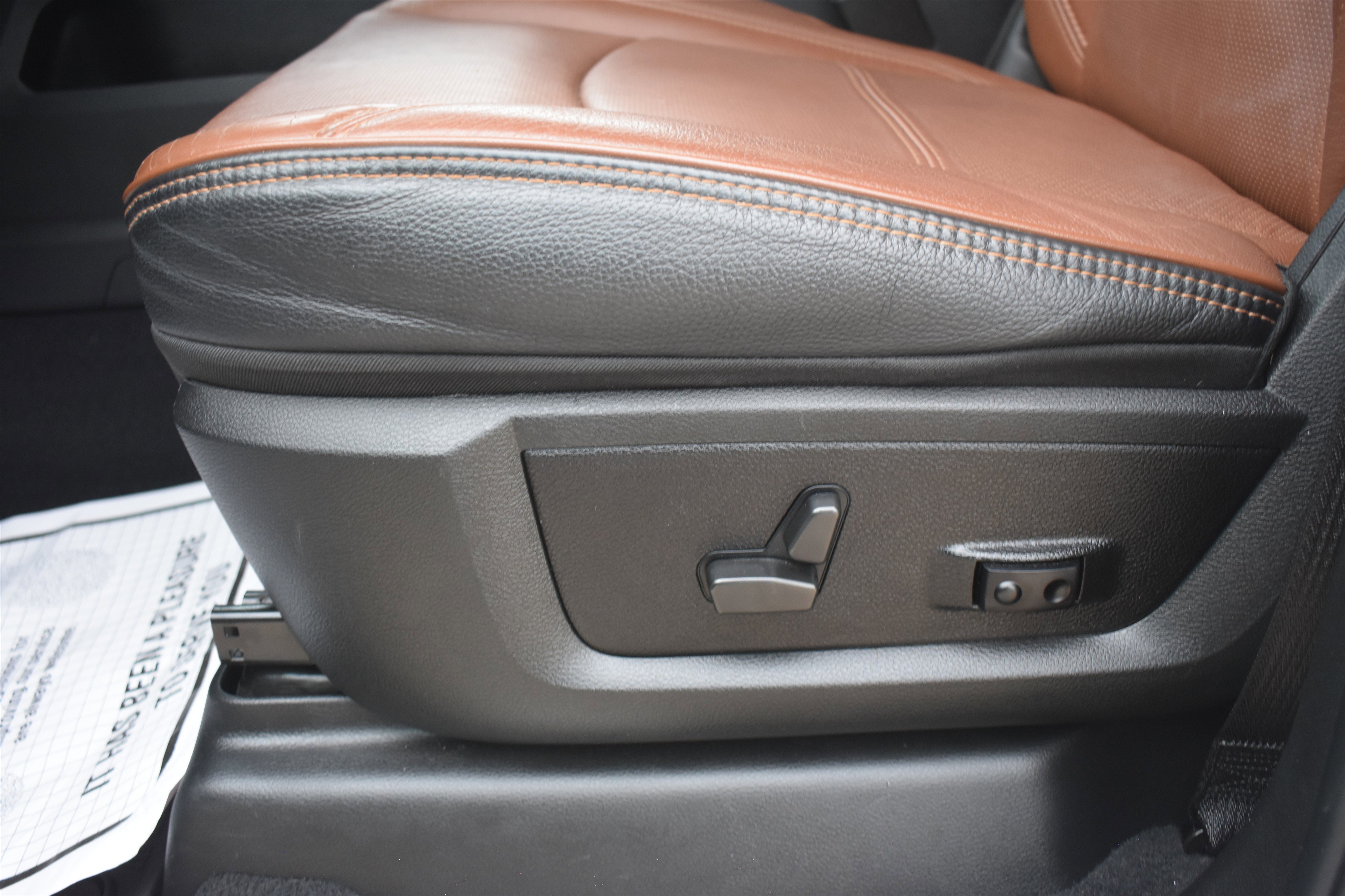 2022 RAM Ram 3500 Pickup Longhorn - Photo 19