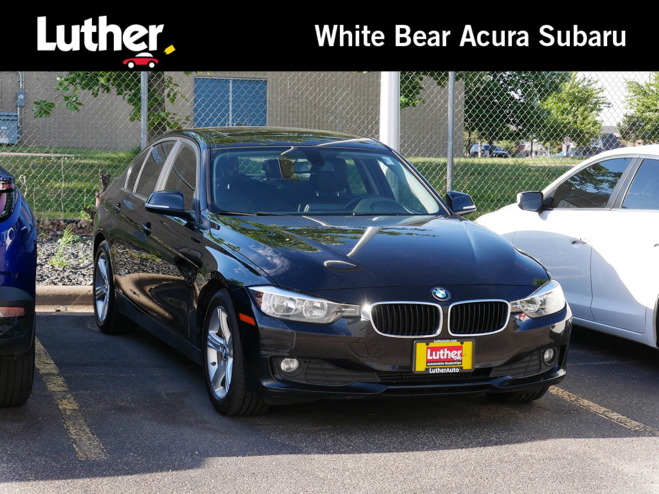 2014 BMW 3 Series 320i xDrive Sedan's photo