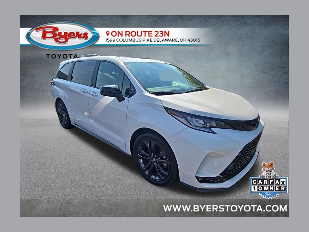 Used 2025 Ice Toyota XSE image 1