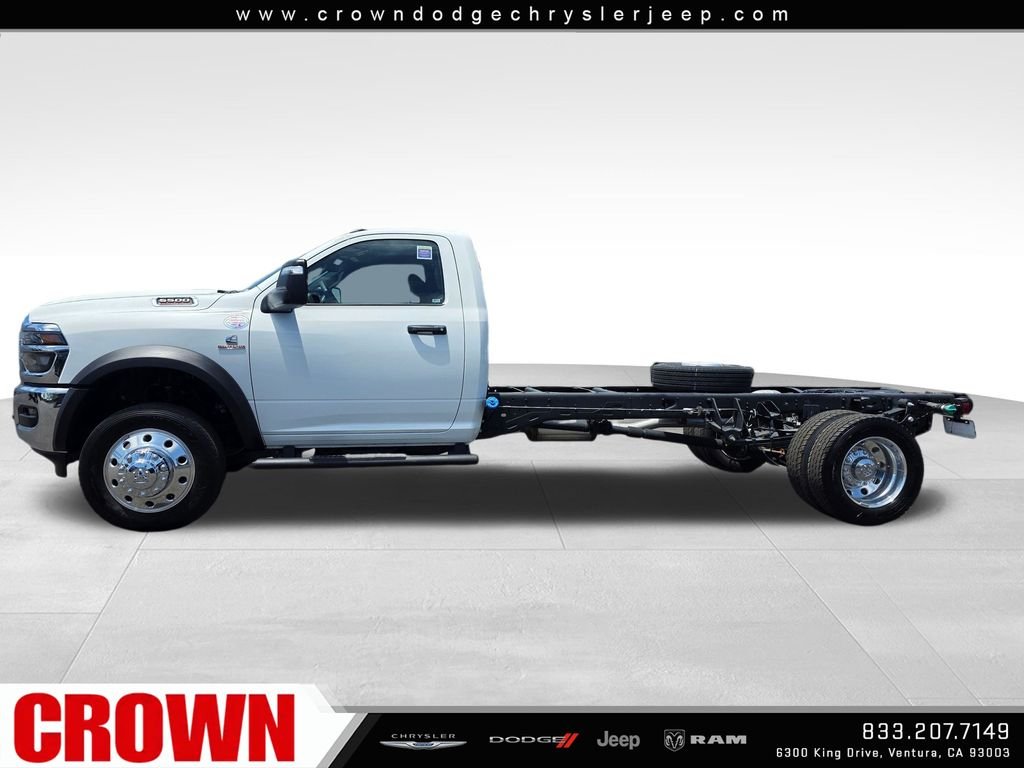 New 2026 Bright White Clear-Coat Exterior Paint RAM Tradesman image 2