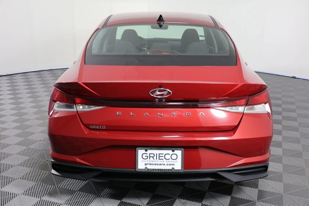 Used 2021 Red Hyundai SEL image 7