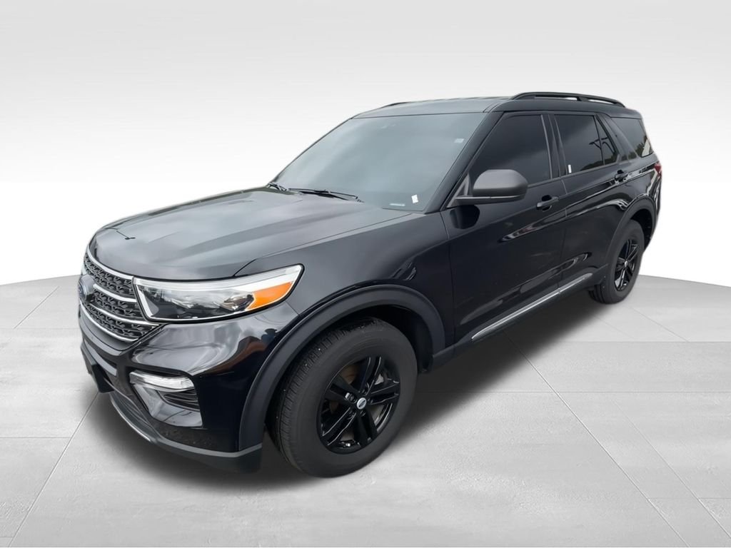 Used 2023 Black Ford XLT image 4