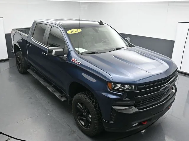Used 2021 Blue Chevrolet LT Trail Boss image 17