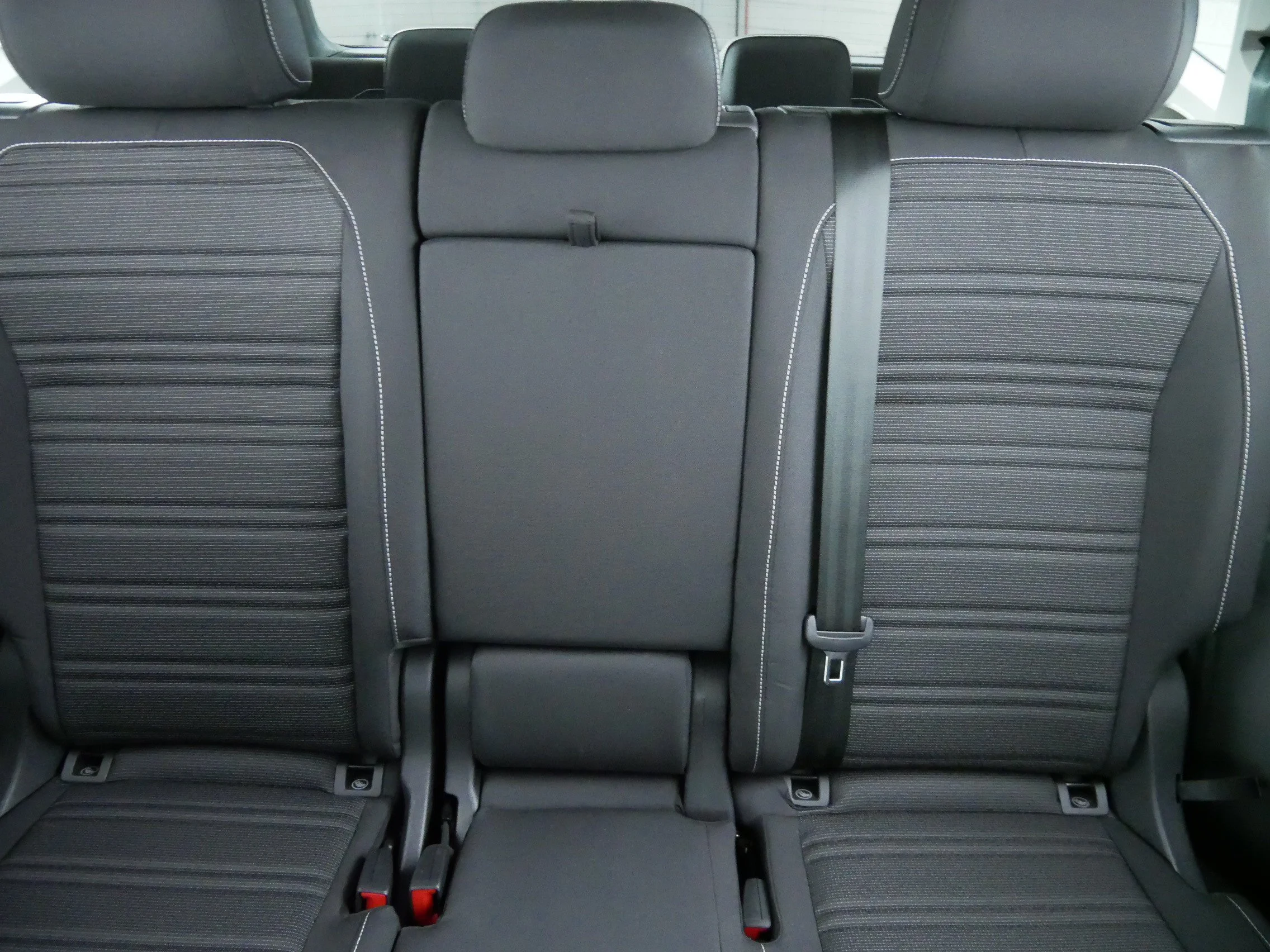 Certified Used 2022 White Volkswagen S image 13