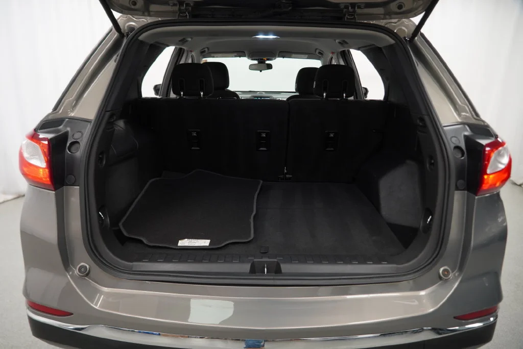 Used 2018 PEPPERDUST METALLIC Chevrolet LT image 33