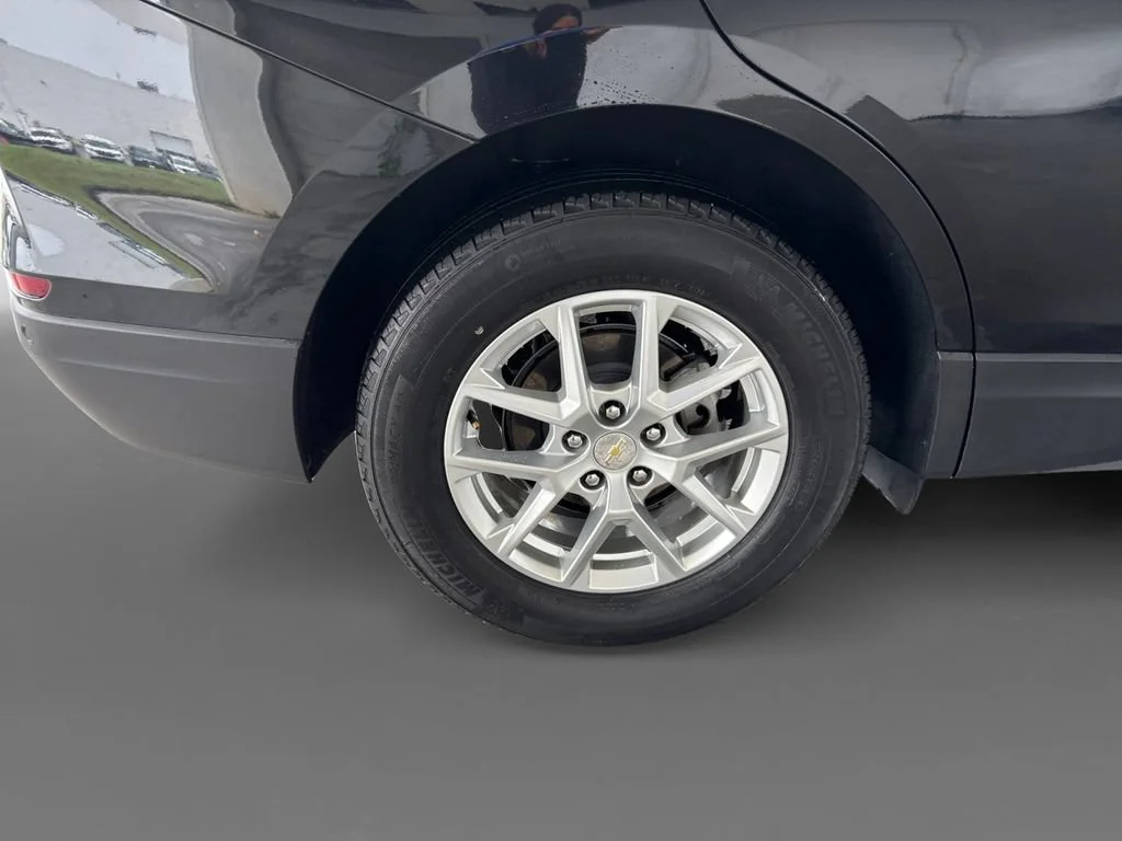 Used 2022 Mosaic Black Metallic Chevrolet LT image 10