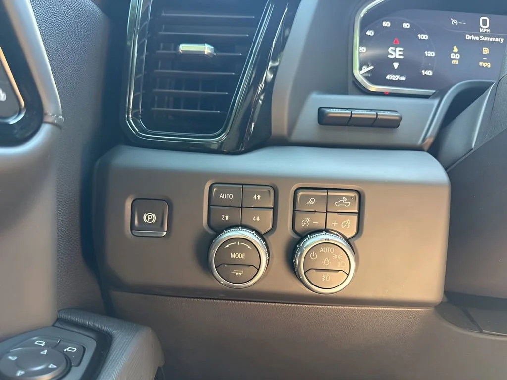 Used 2026 Onyx Black GMC AT4X image 9