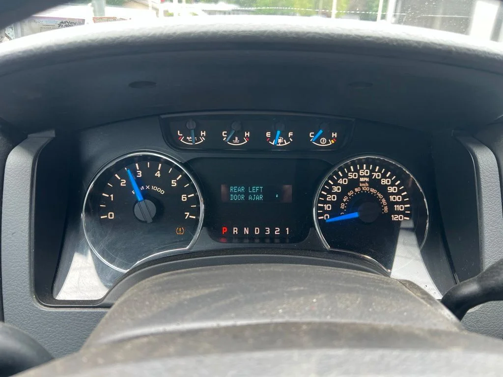 Used 2013 Red Ford XLT image 11