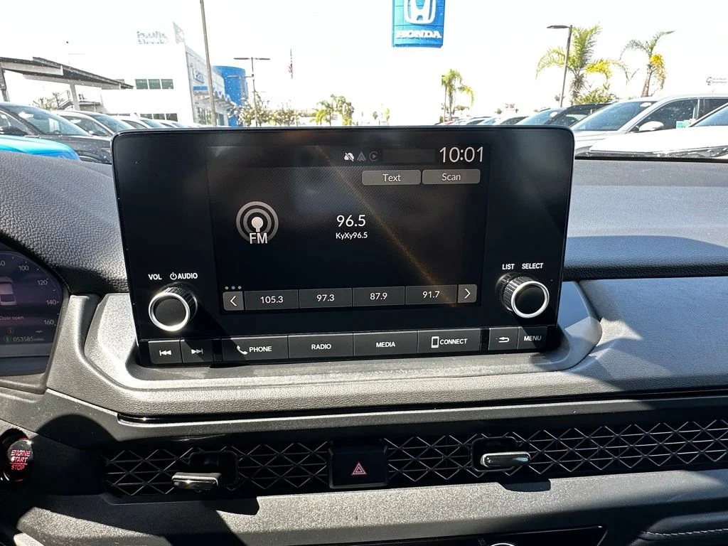 Used 2023  Honda LX image 23