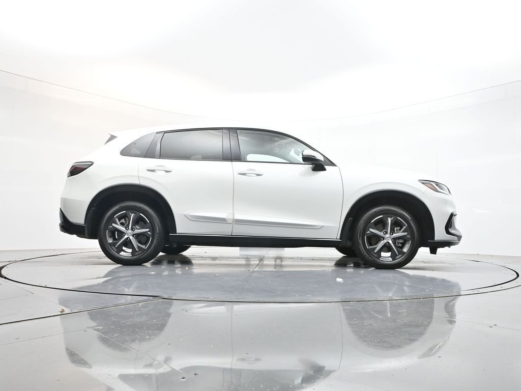 Used 2024 Platinum White Pearl Honda EX-L image 32