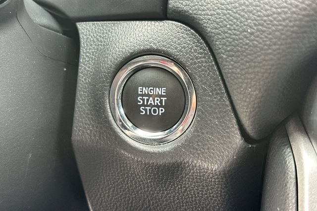 Certified Used 2025  Toyota XLE image 27