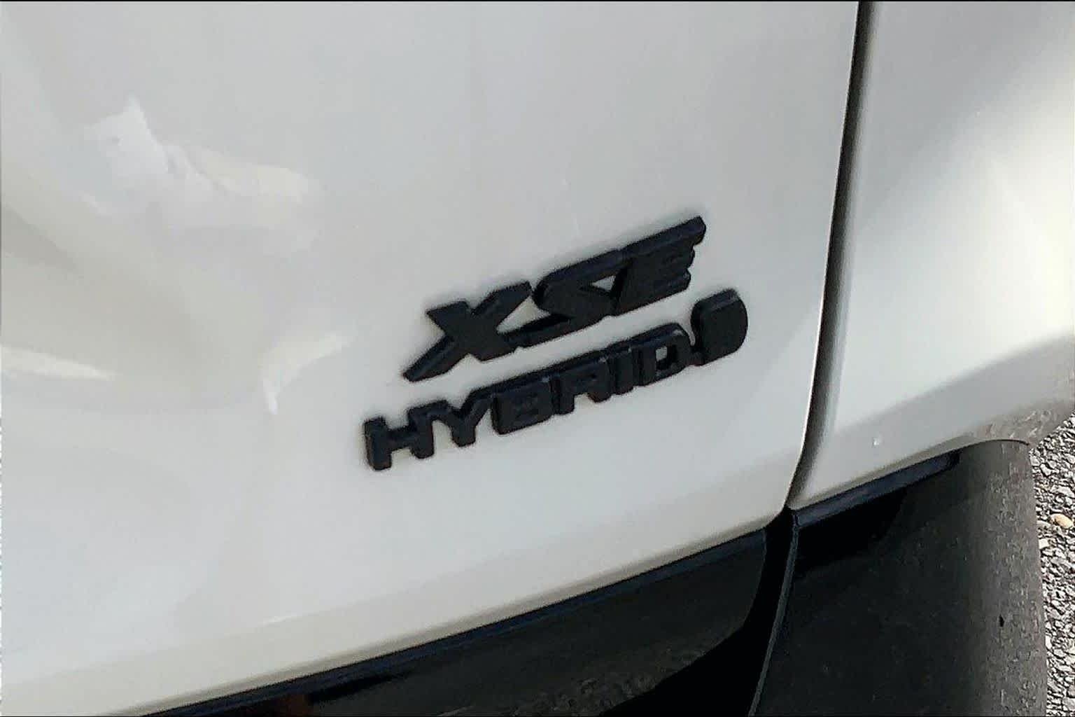 Certified Used 2021 Blizzard Pearl / Midnight Black Metallic Toyota Hybrid XSE image 10