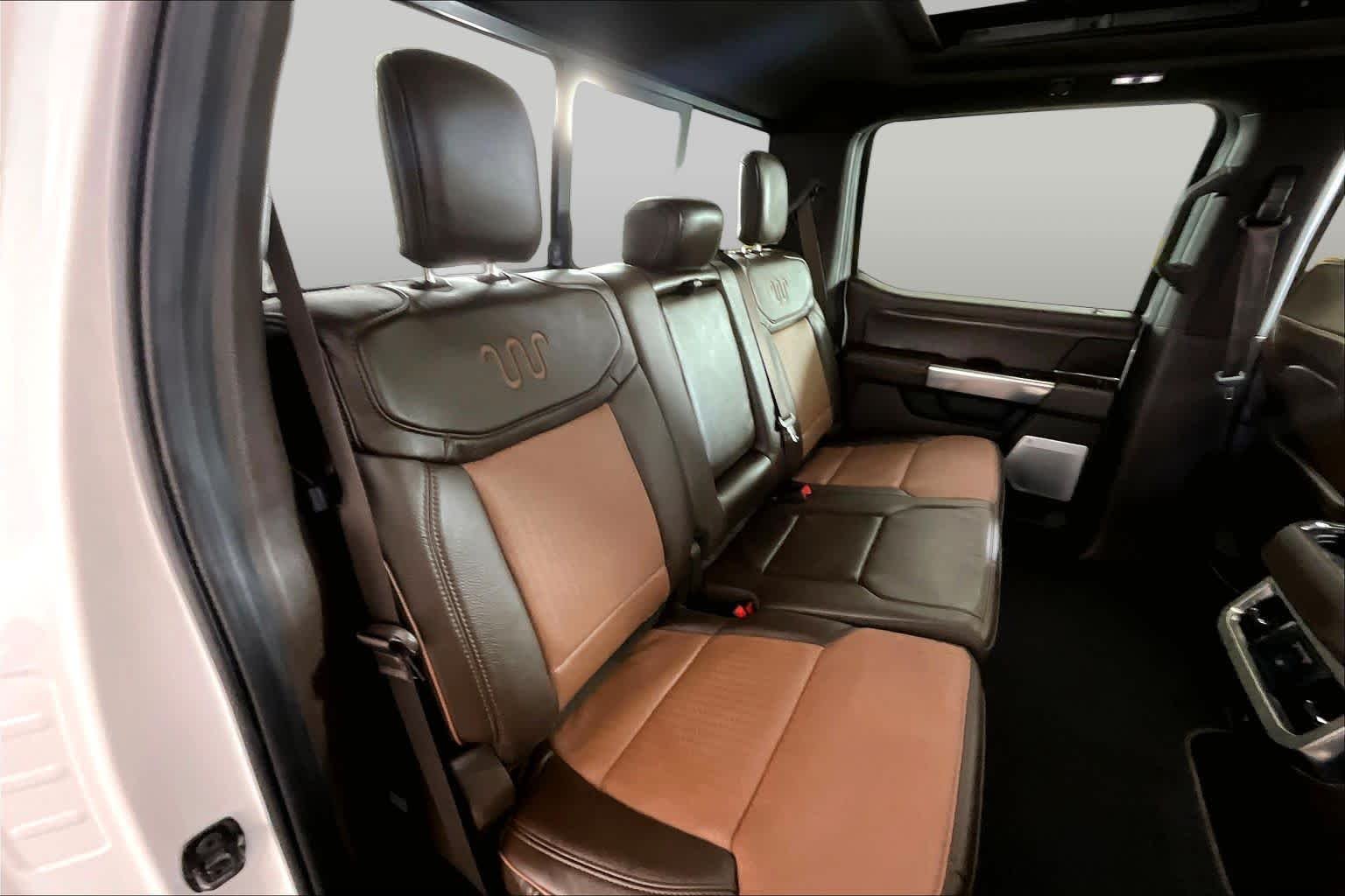 Used 2025 Star White Metallic Tri-Coat/Darkened Bronze Ford King Ranch image 19