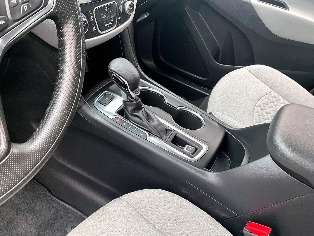 Used 2024 Gray Chevrolet LS image 19