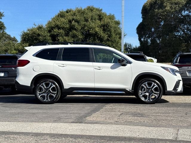New 2026 CRYSTAL WHITE PEARL Subaru Limited 7-Passenger image 3
