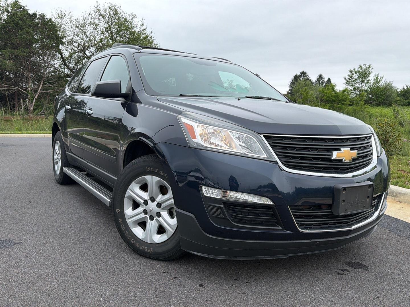 2017 Chevrolet Traverse LS AWD's photo