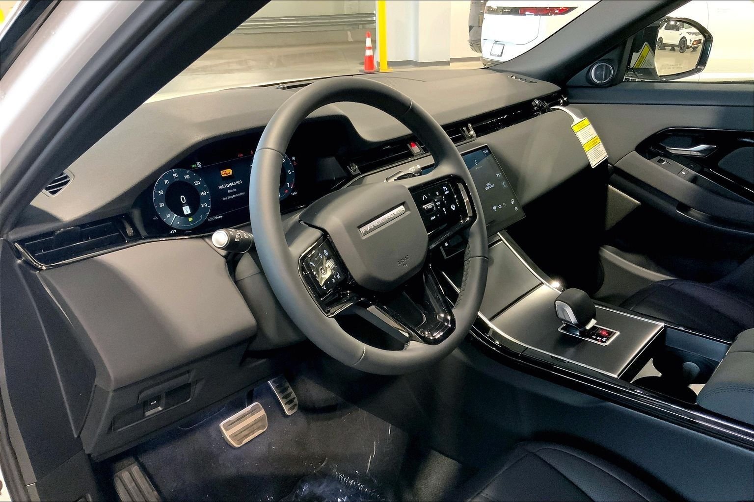 2026 Land Rover Range Rover Evoque Dynamic SE - Photo 8