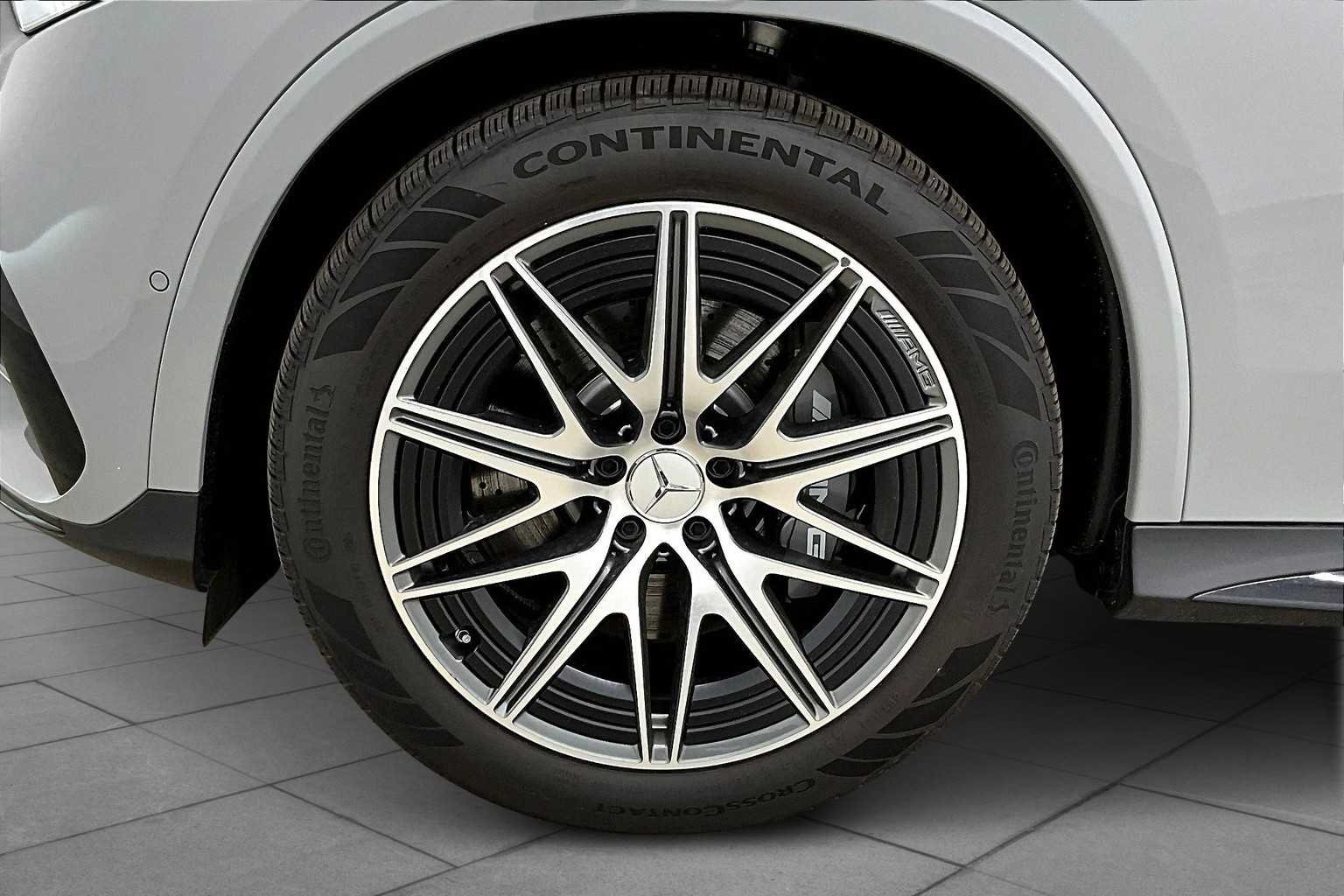 New 2025 MANUFAKTUR Alpine Grey Mercedes-Benz AMG® GLC 63 S E Performance image 11