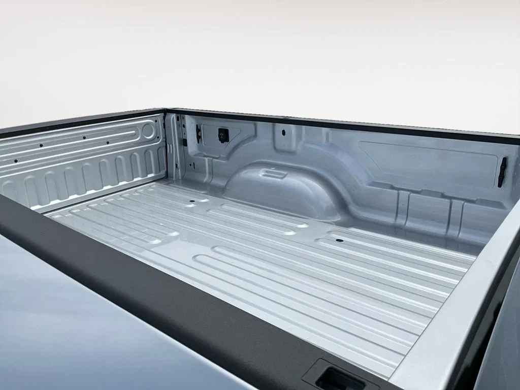 New 2026 Silver-Zynith Exterior Paint RAM Tradesman image 12