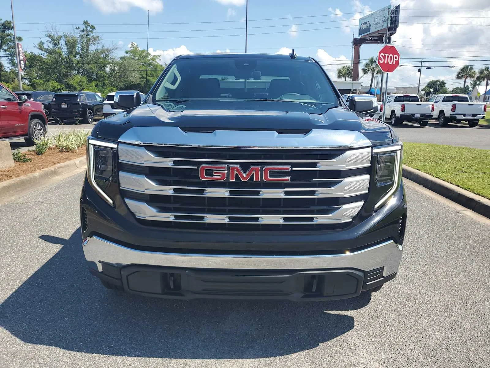 New 2026 Onyx Black GMC SLE image 9