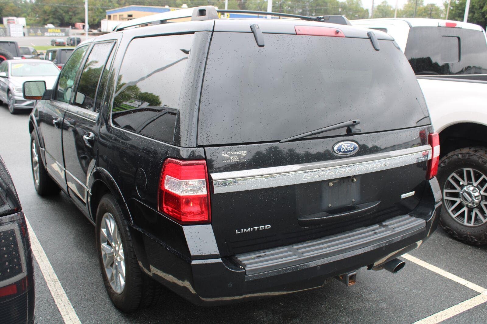 Used 2015 Tuxedo Black Metallic Ford Limited image 8