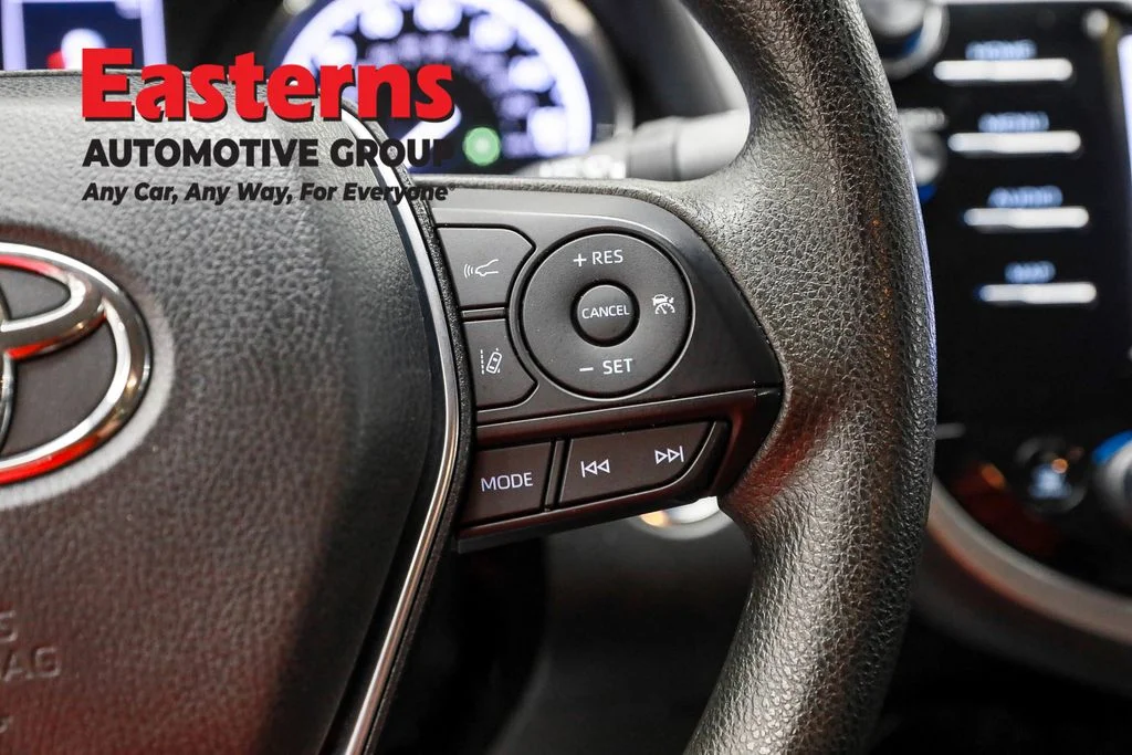 Used 2020 Silver Toyota LE image 16
