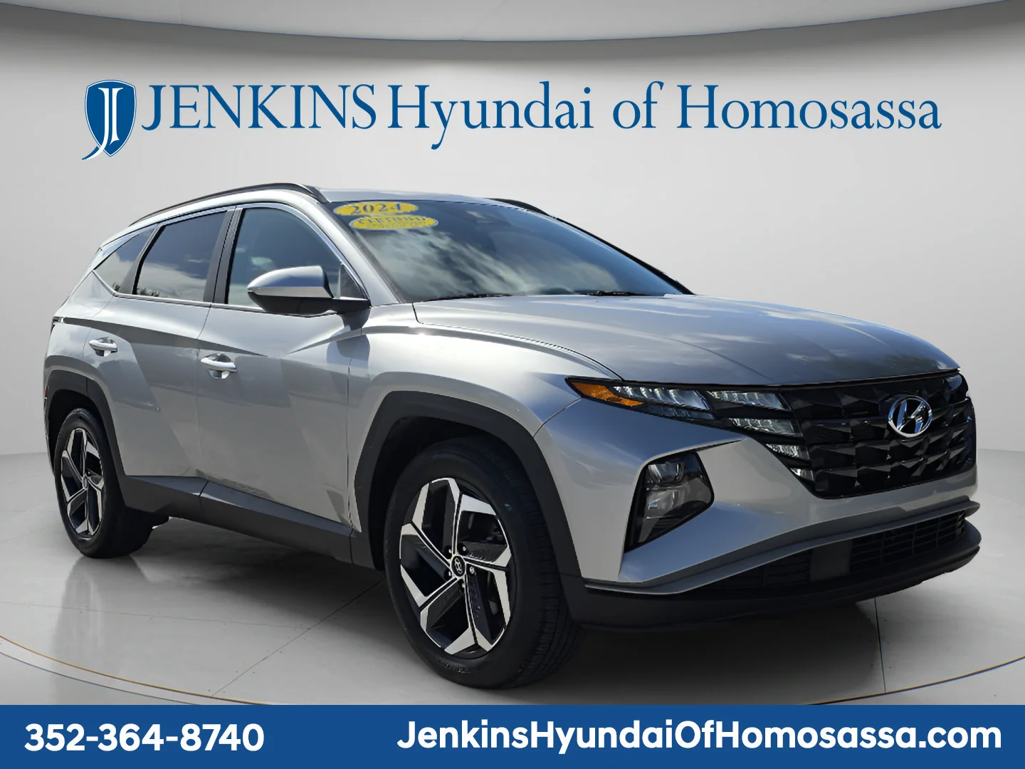 Used 2024 Silver Hyundai SEL image 12