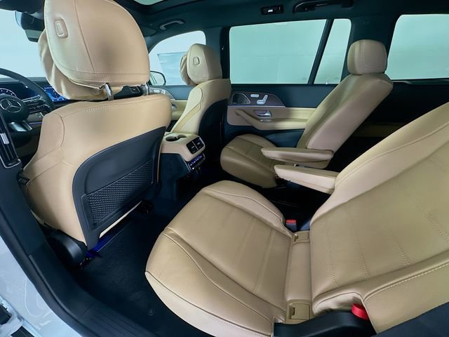 New 2026 MANUFAKTUR Moonlight White Metallic Mercedes-Benz GLS 580 image 58