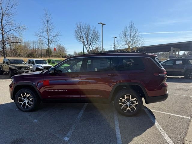 New 2025 Velvet Red Pearl-Coat Exterior Paint Jeep Limited image 2